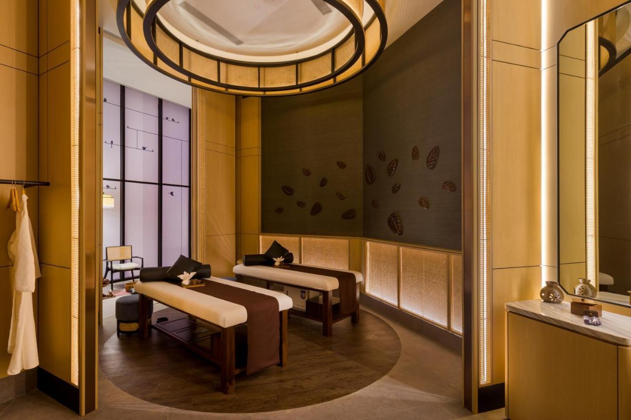 M Resort & Hotel كوالالمبور المظهر الخارجي الصورة The Spa at The St Regis Mumbai